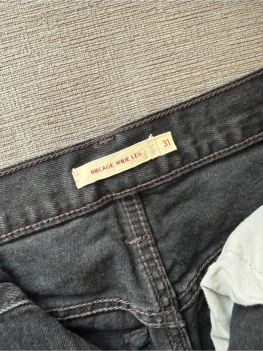 Levi's ribcage Black High-Rise Wide Leg Jeans - Picture 5 of 6